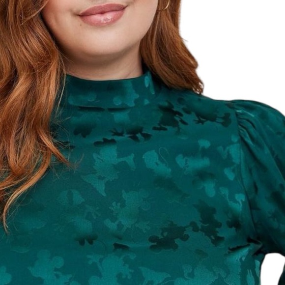 NWT Torrid Disney Minnie & Mickey Jacquard Puff Sleeve Blouse size 3X in Green - Picture 2 of 9